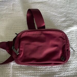 Lululemon Everywhere Belt Bag 2L
